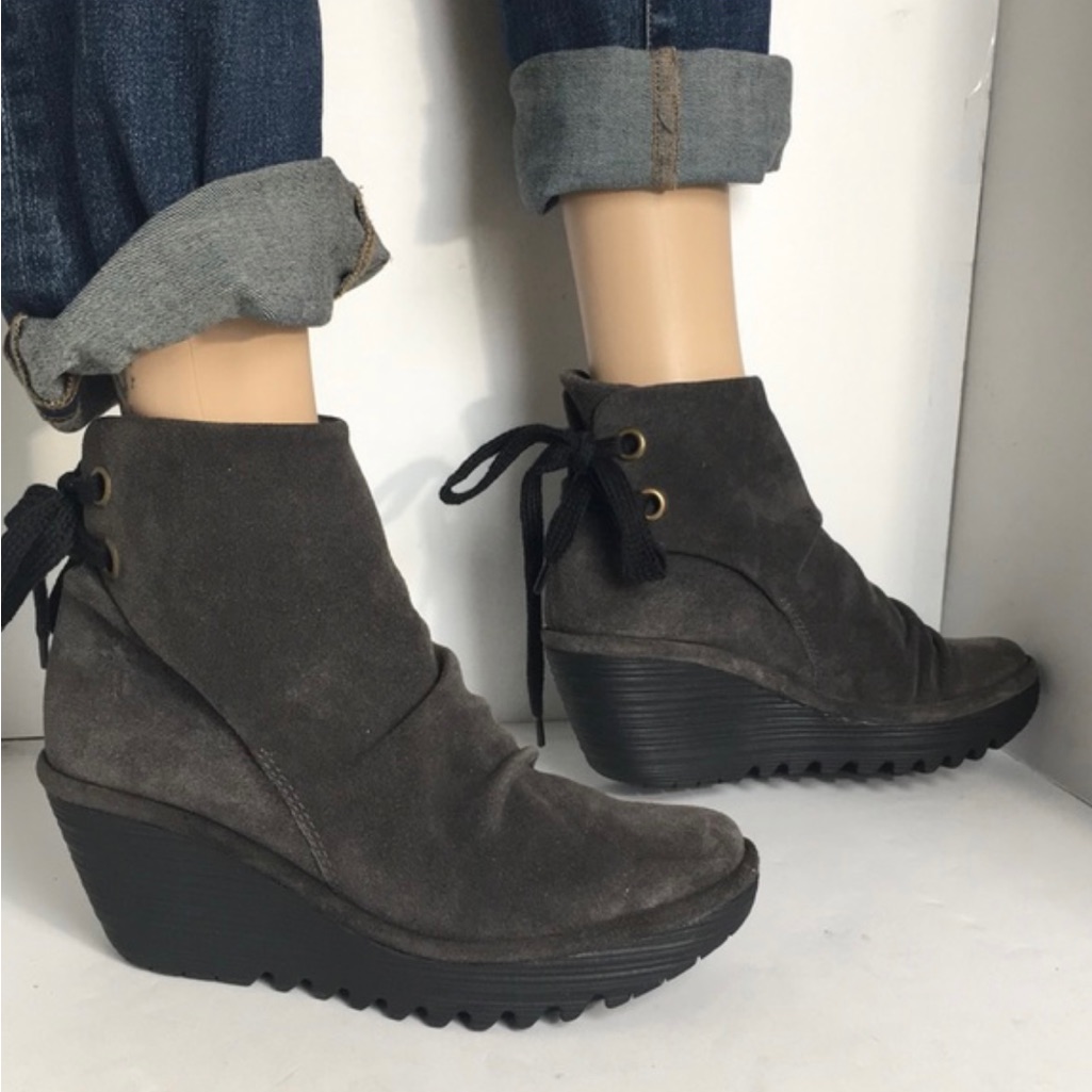Fly London Yama Women’s Suede Ankle Boots Size 9 Black Color